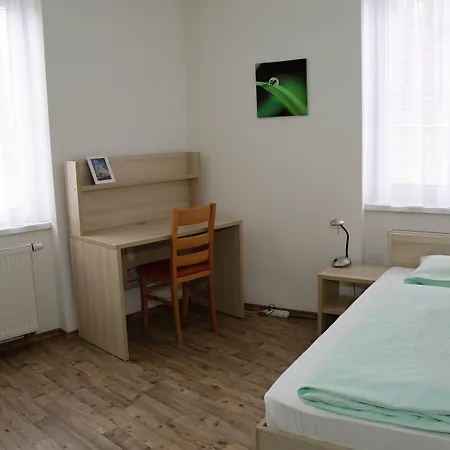 Palac Ξενοδοχείο Όλομουτς