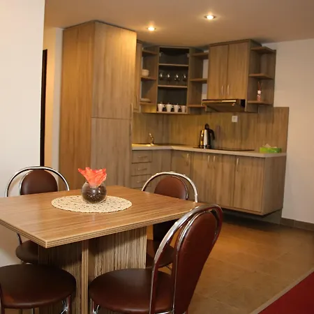 Palac Ξενοδοχείο 3*